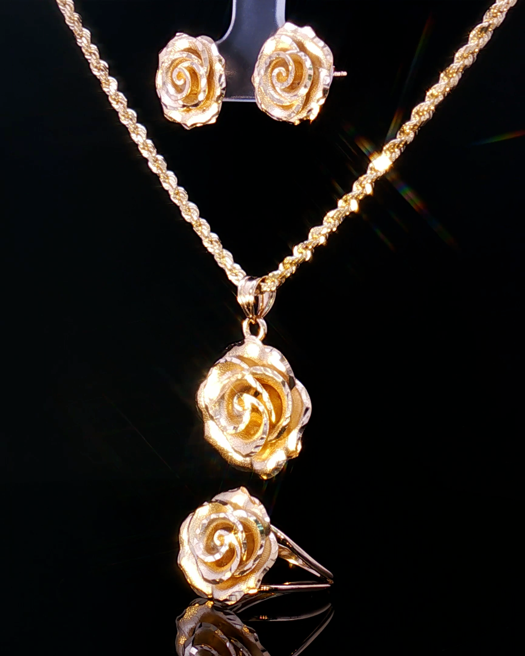 Elegant 14K Yellow Gold Rose Set