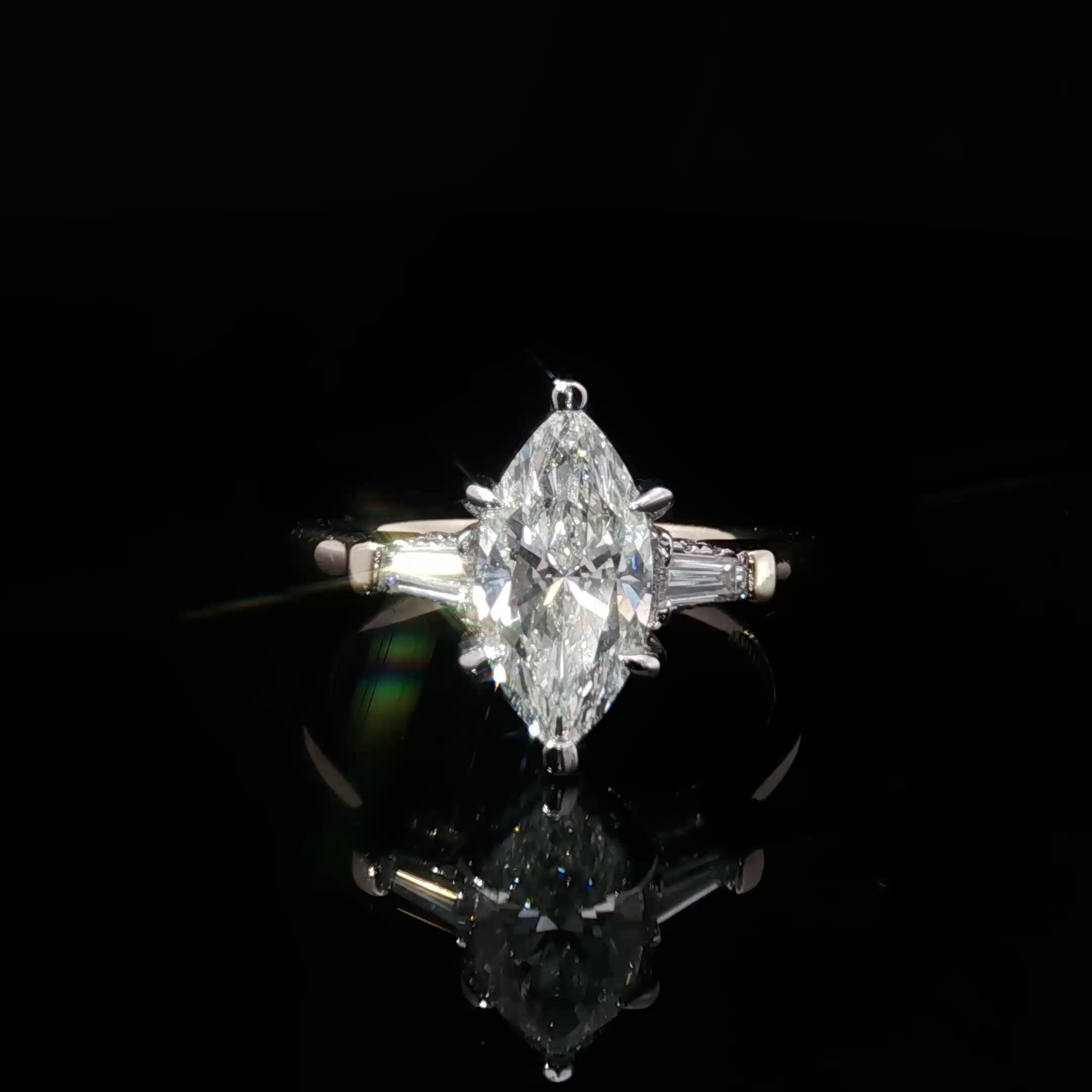 Yellow Gold Multistone Ring with Marquise Cut Diamond