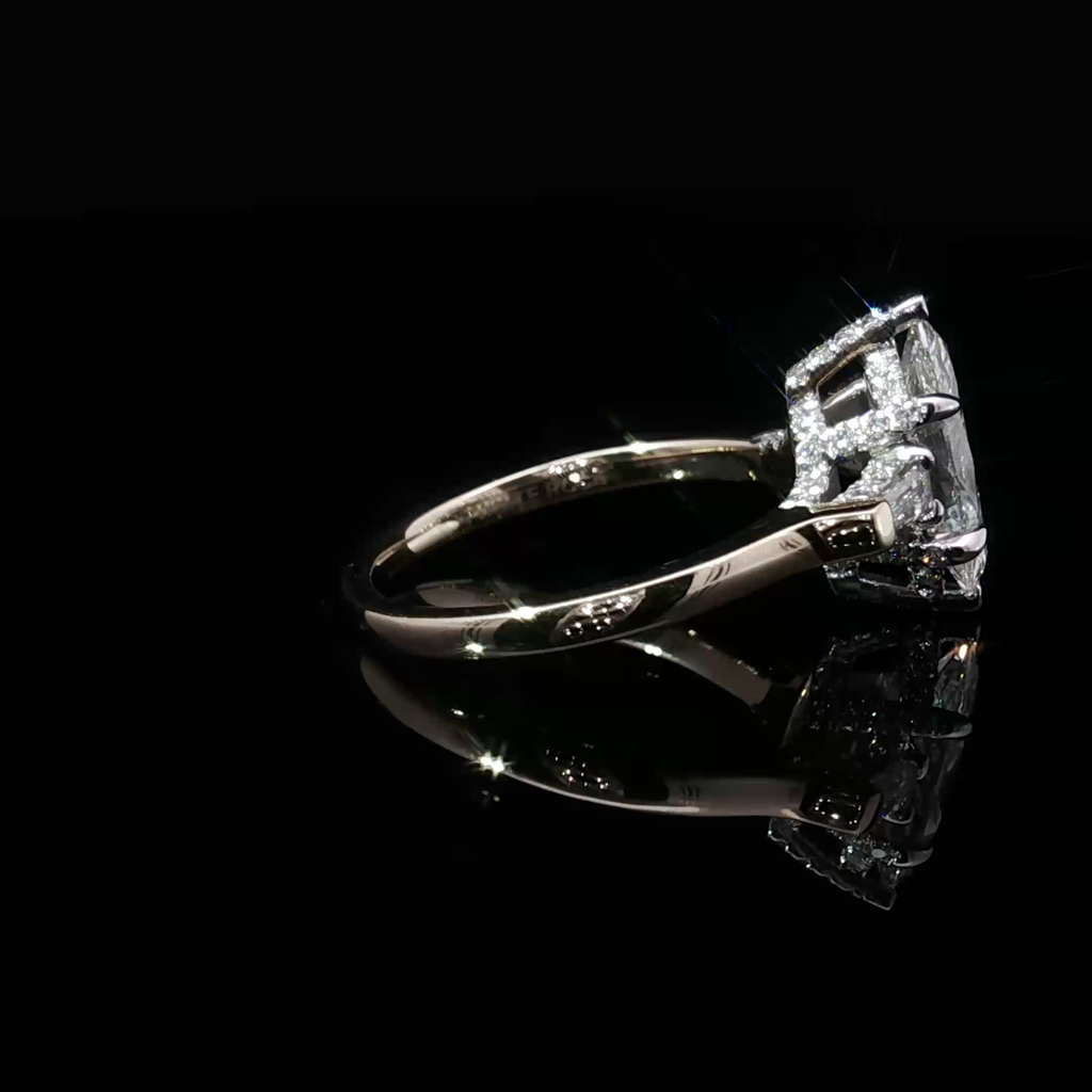 Yellow Gold Multistone Ring with Marquise Cut Diamond