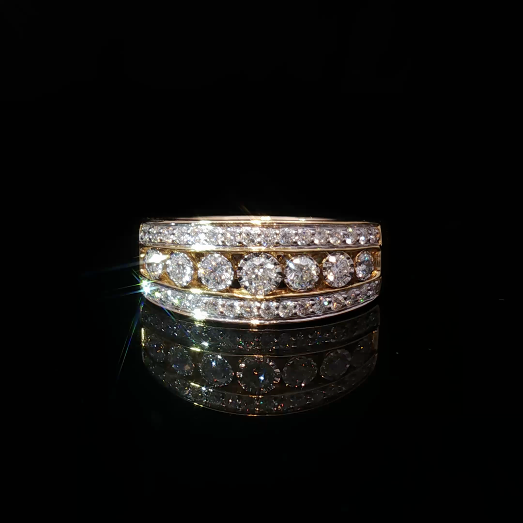 10k Multistone Ring with Round Brilliant Natrual Diamonds