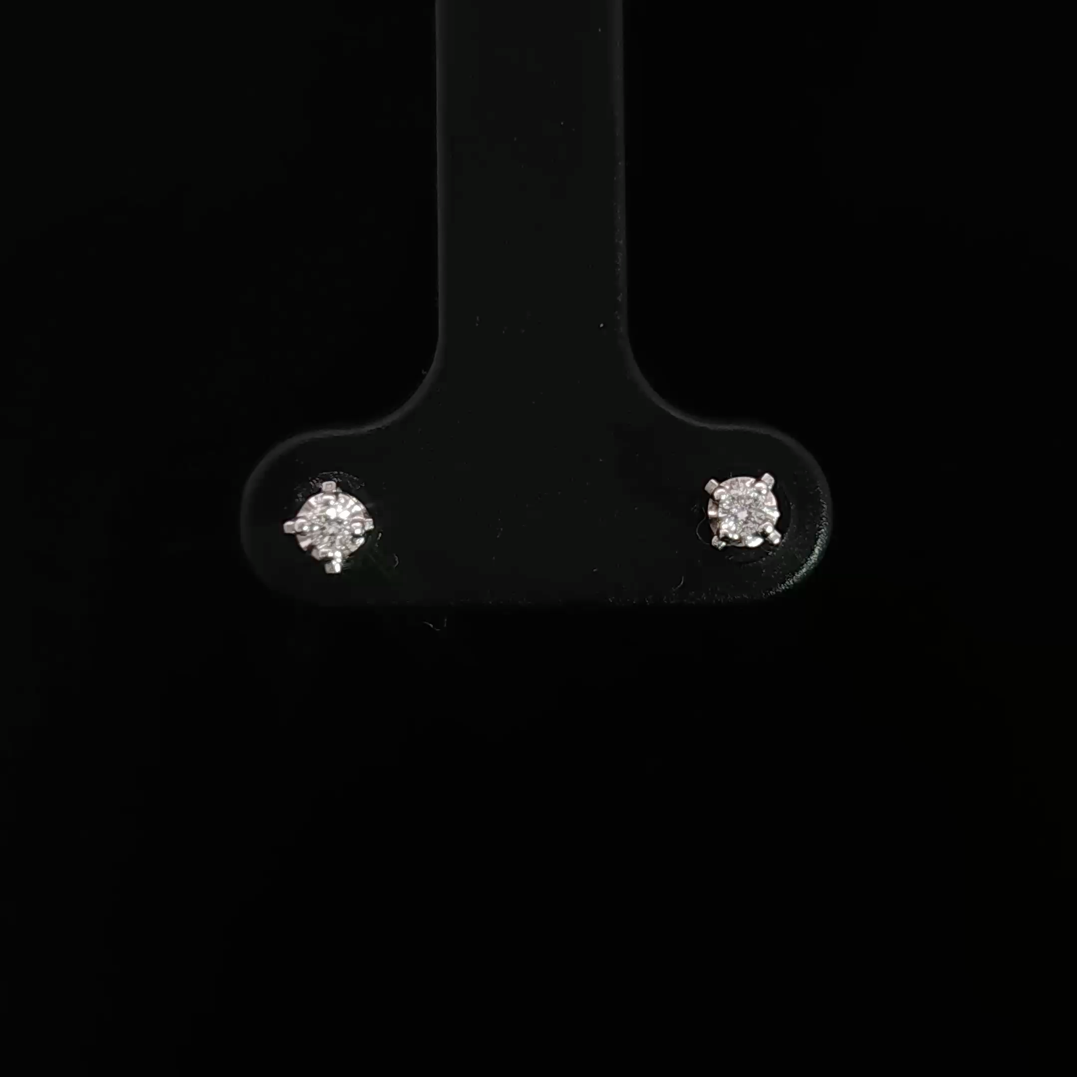 14k White Gold Stud Earrings with Natural Round Brilliant Diamonds 3mm