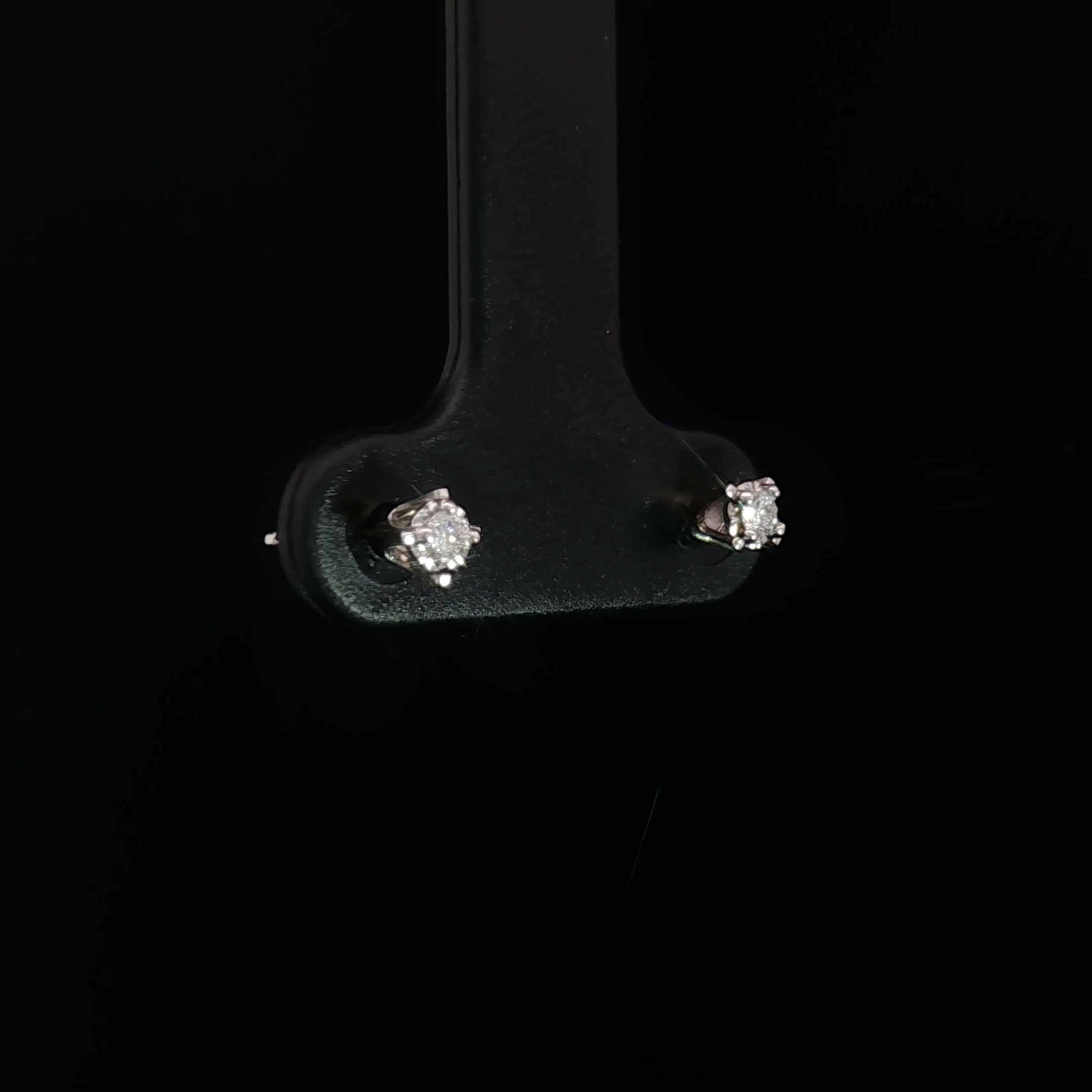 14k White Gold Stud Earrings with Natural Round Brilliant Diamonds 3mm