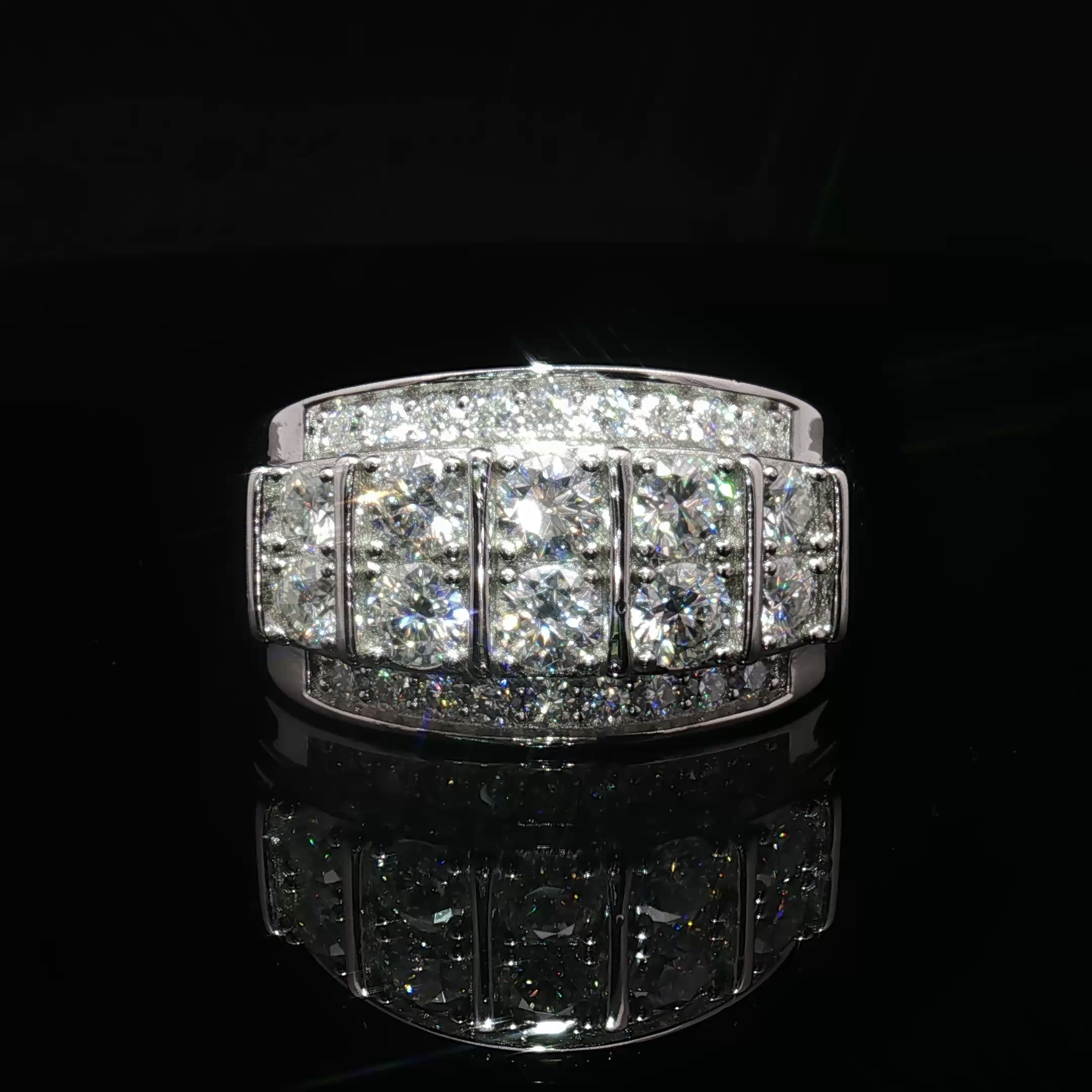 Ten Poiner Band Ring