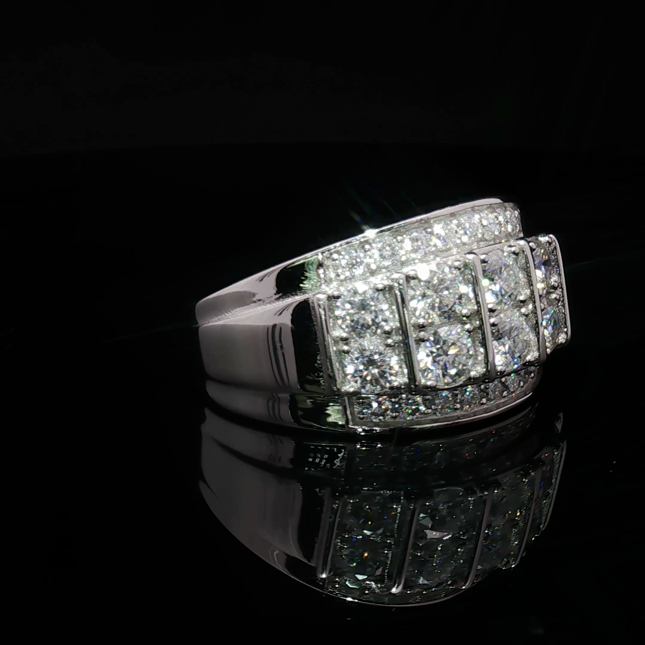 Ten Poiner Band Ring