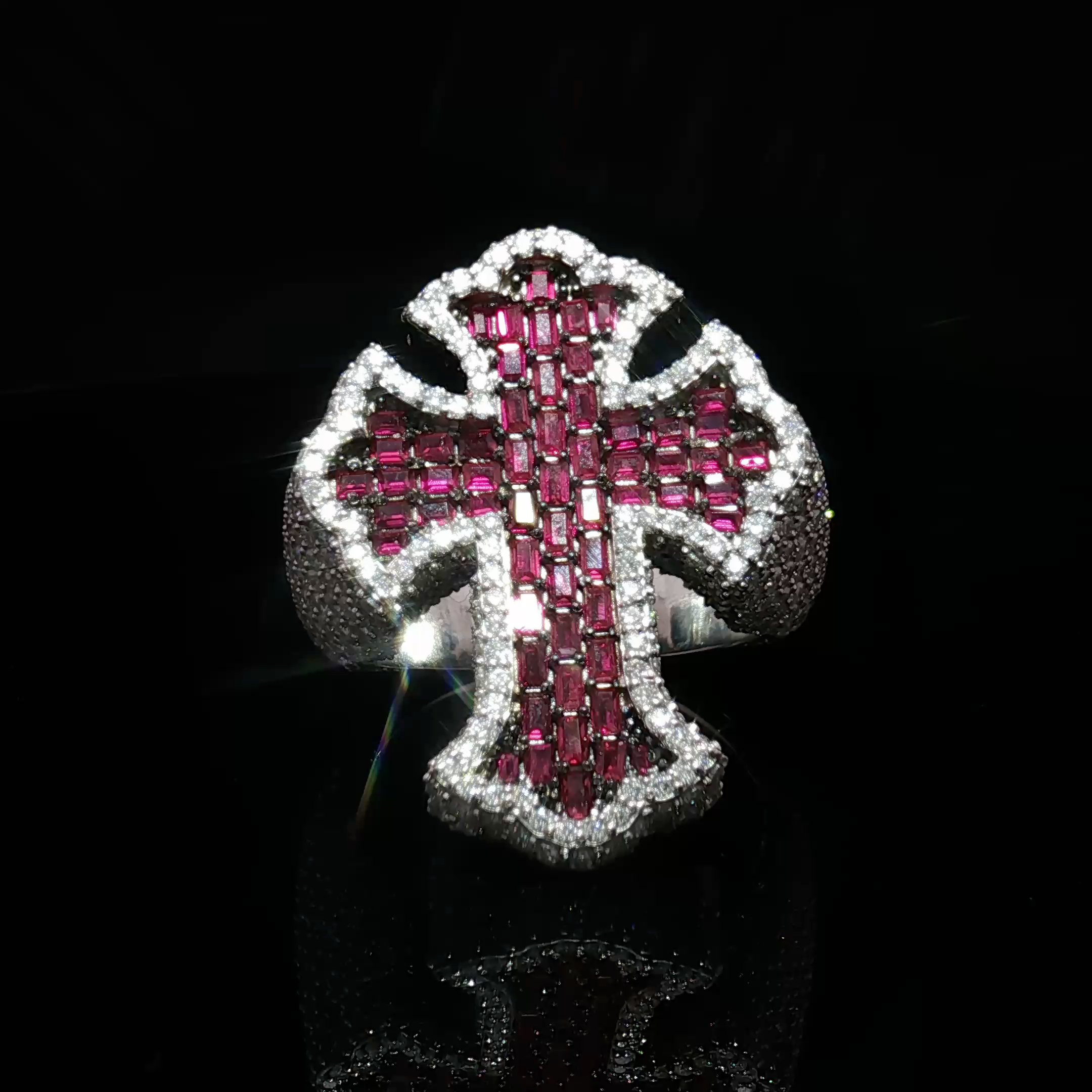 Luxe Cross Ring