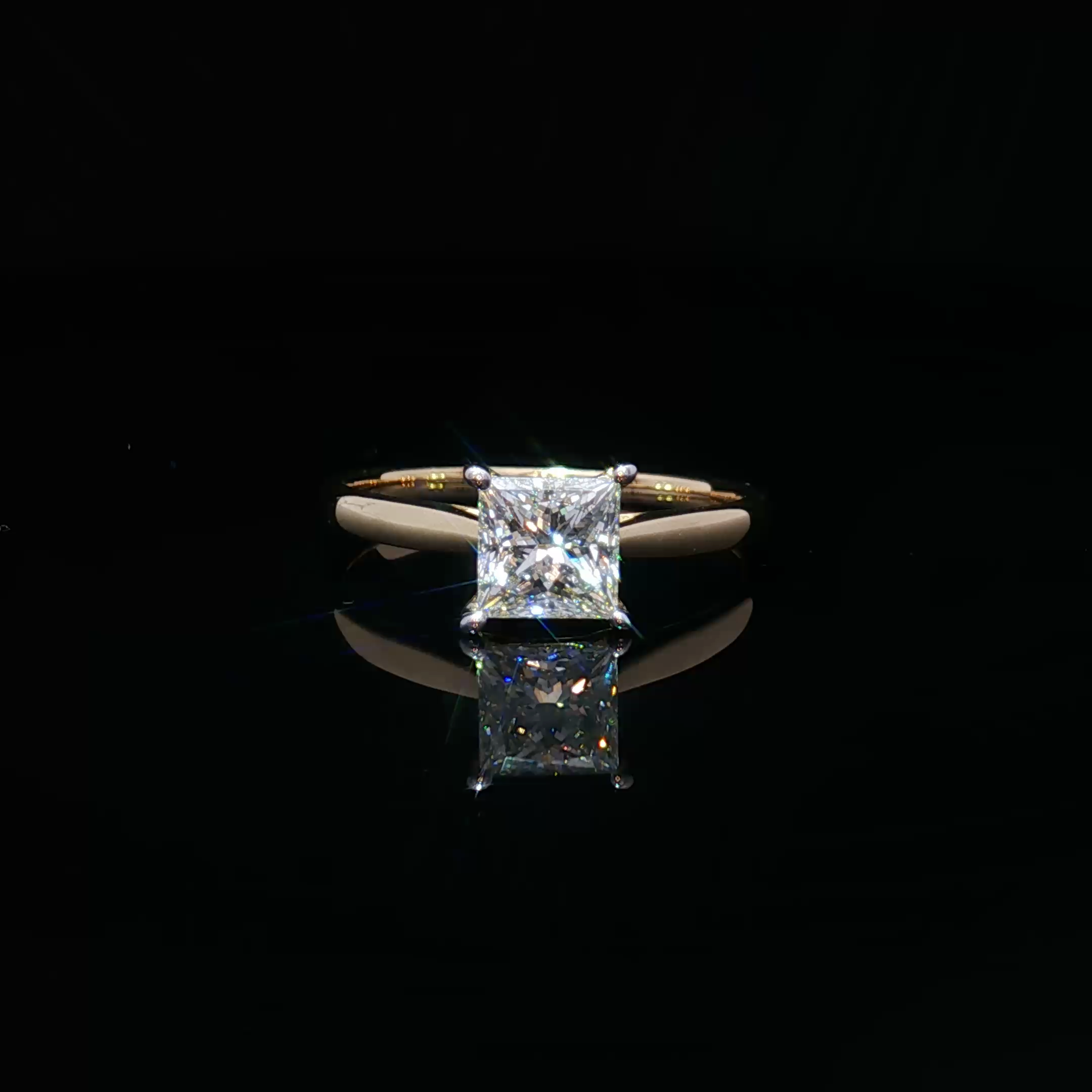Princess Cut Diamond Solitaire Ring in Yellow Gold
