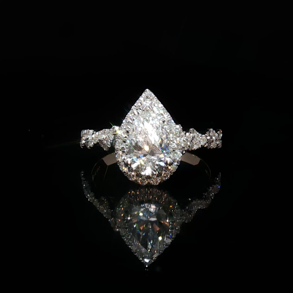 Pear-Cut Diamond Engagement Ring in Yellow Gold