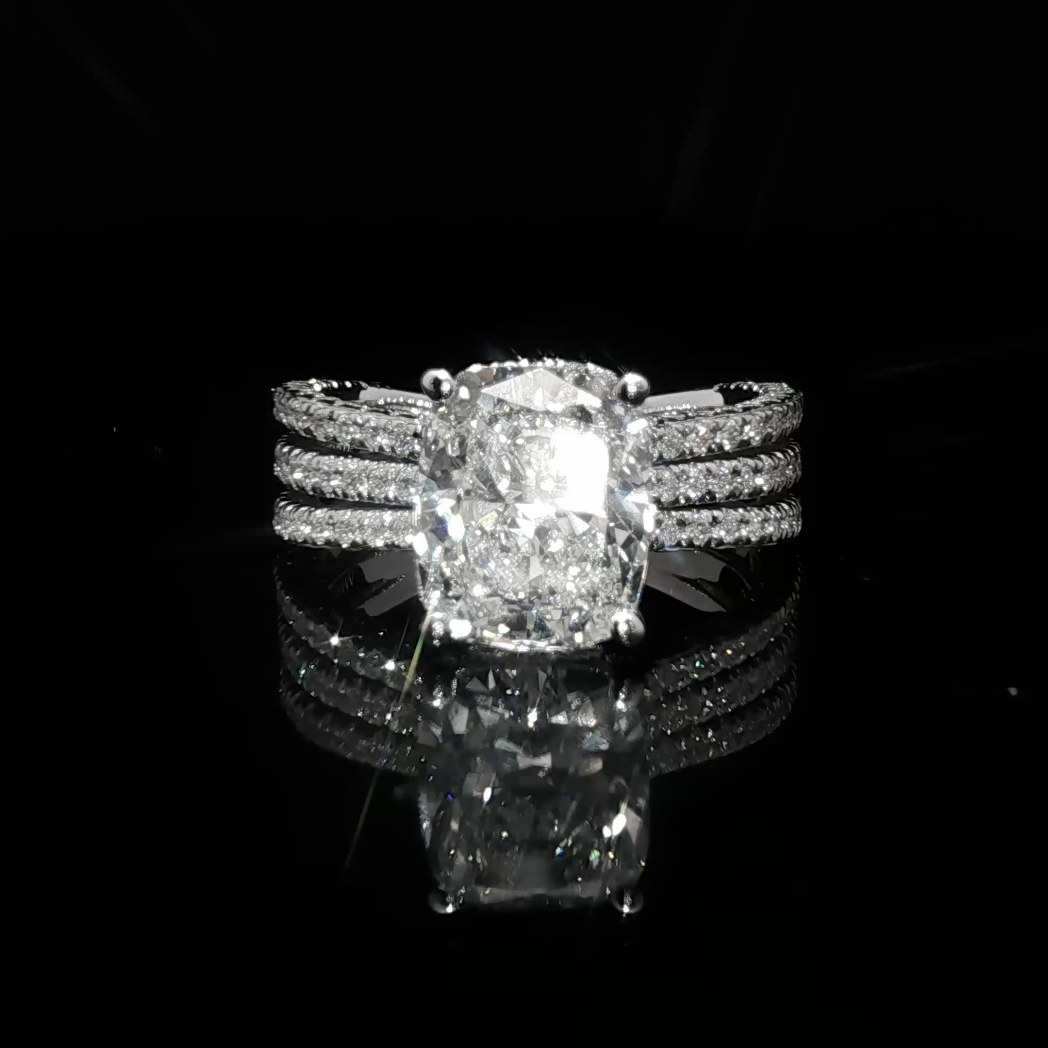 White Gold Multistone Ring with Cushion Cut Diamond