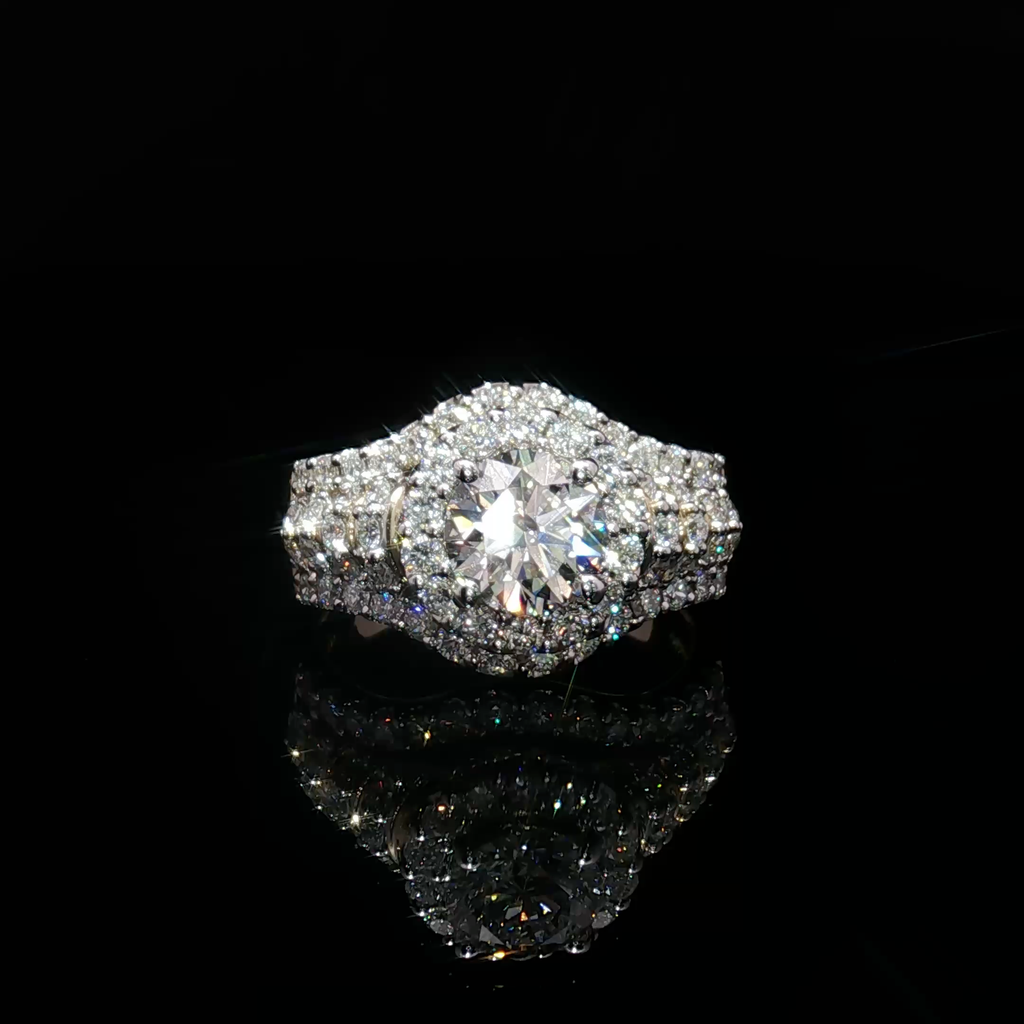 Yellow Gold Multistone Ring with Round Cut Diamond