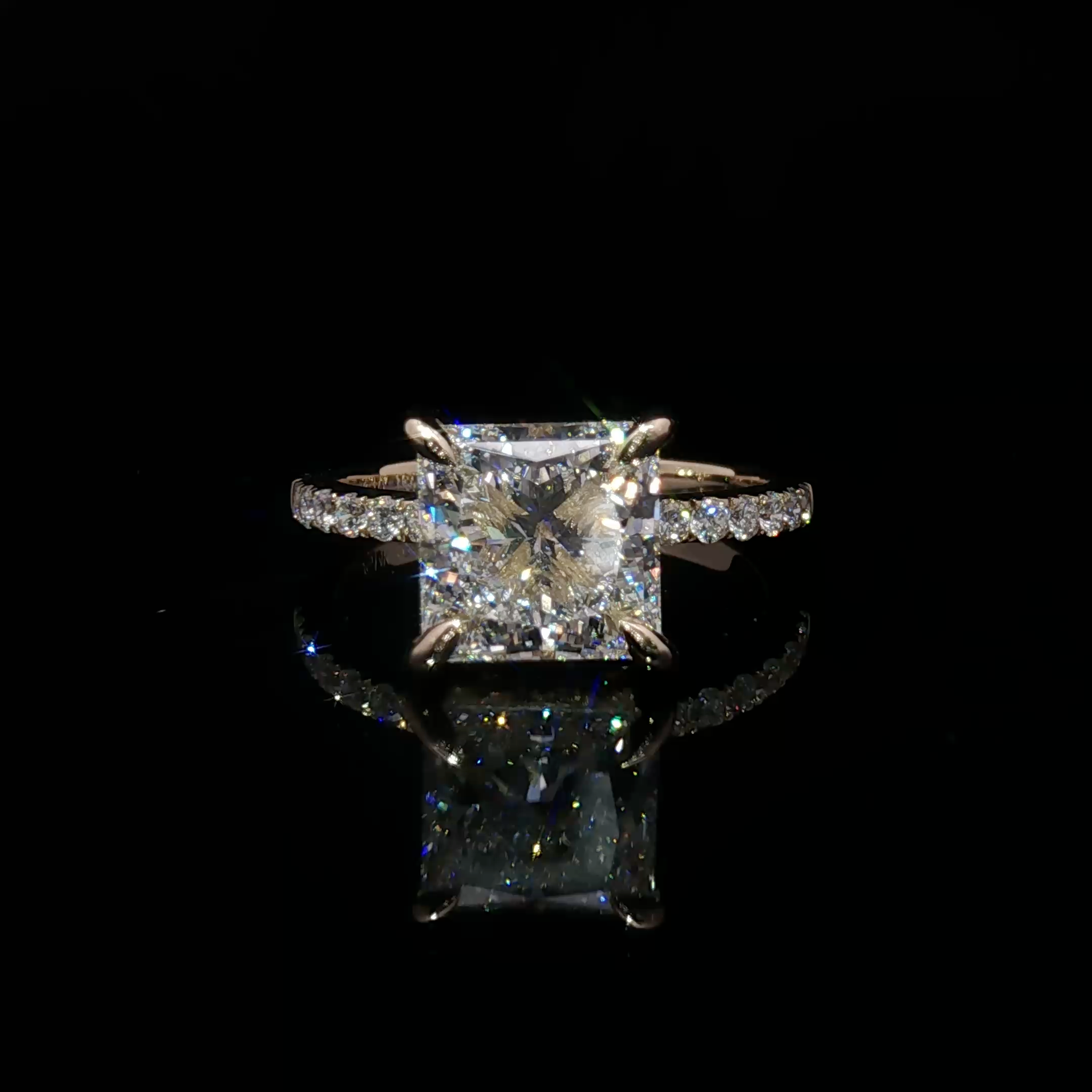 Yellow Gold Multistone Ring with Princess Cut Diamond
