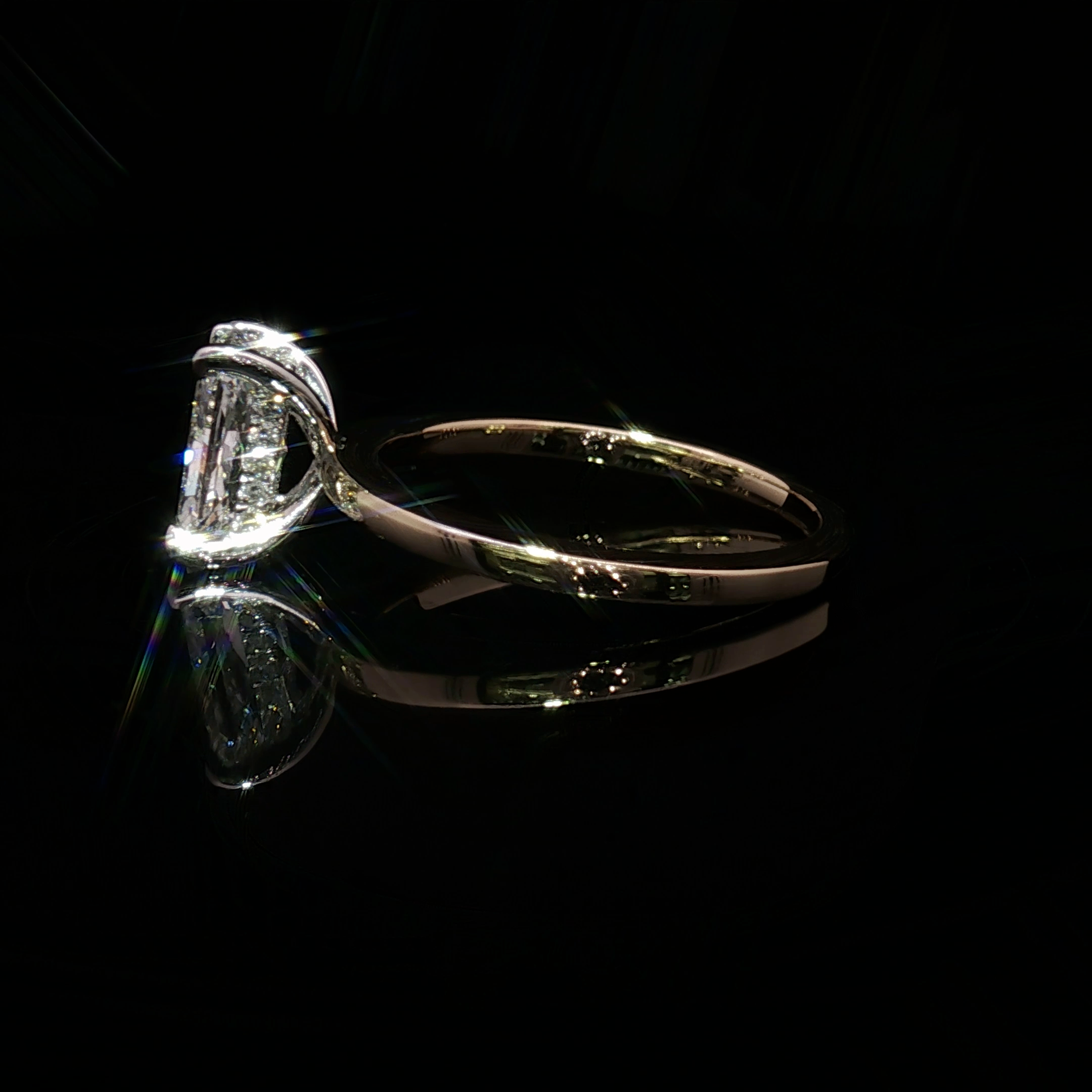 Emerald Cut Diamond Solitaire Ring in Yellow Gold