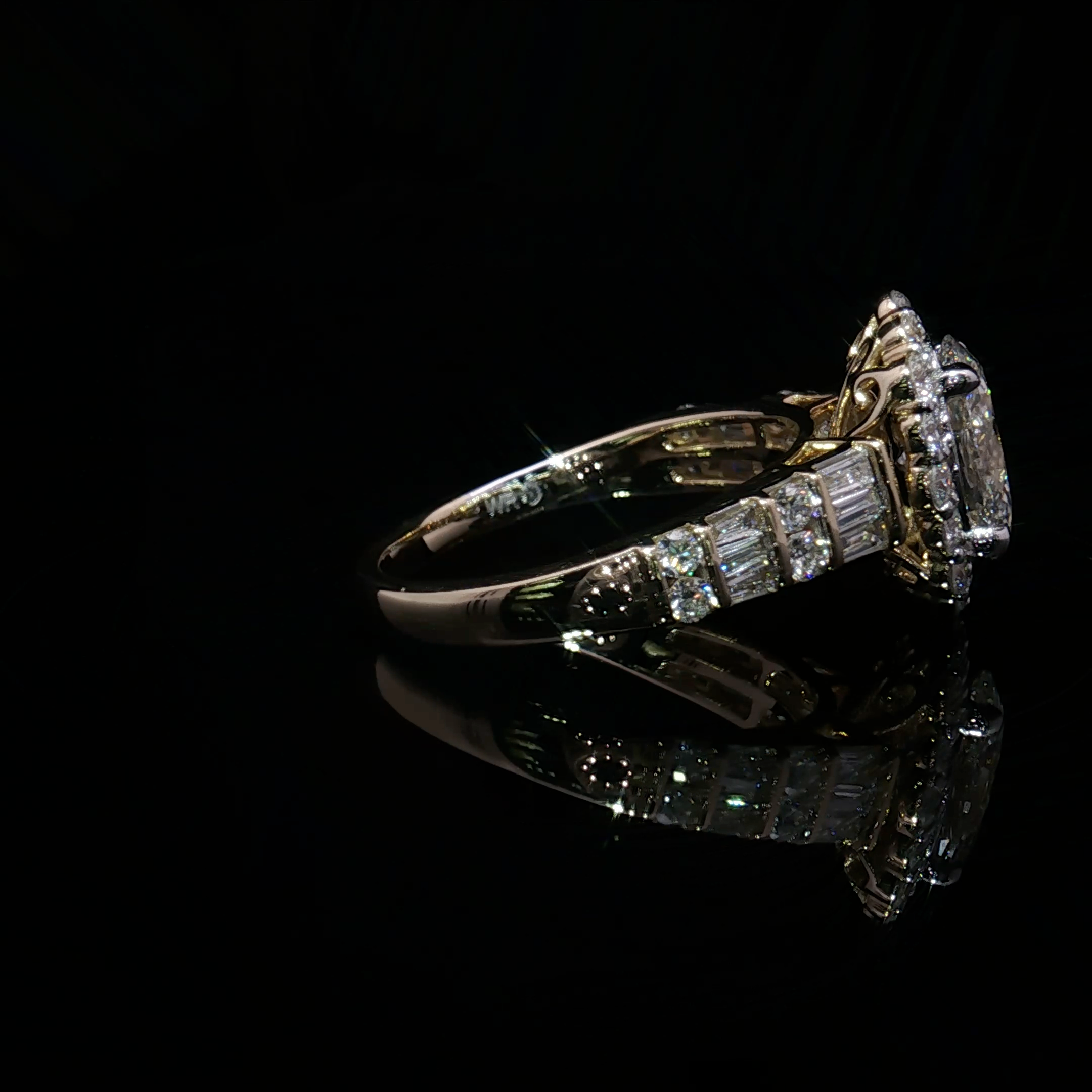 Yellow Gold Multistone Ring with Oval Cut Diamond
