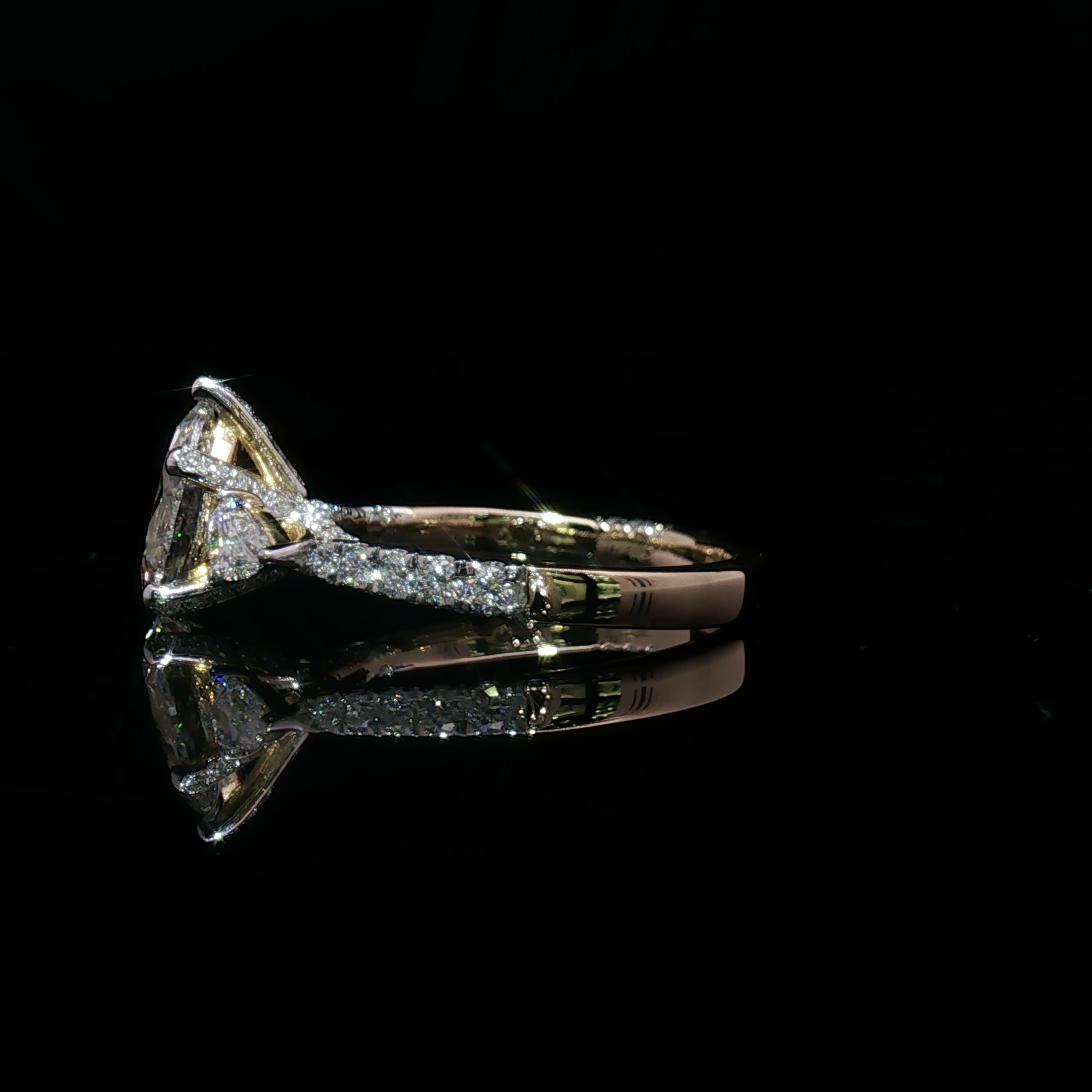 Pear Cut Diamond Multi-stone Ring in Yellow Gold