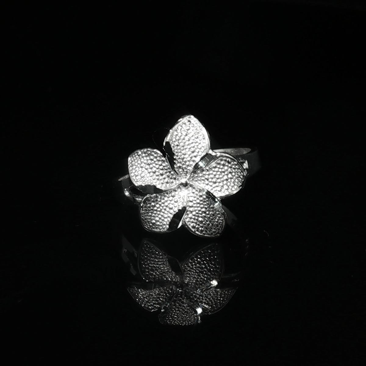 Large Single Hibiscus Ring