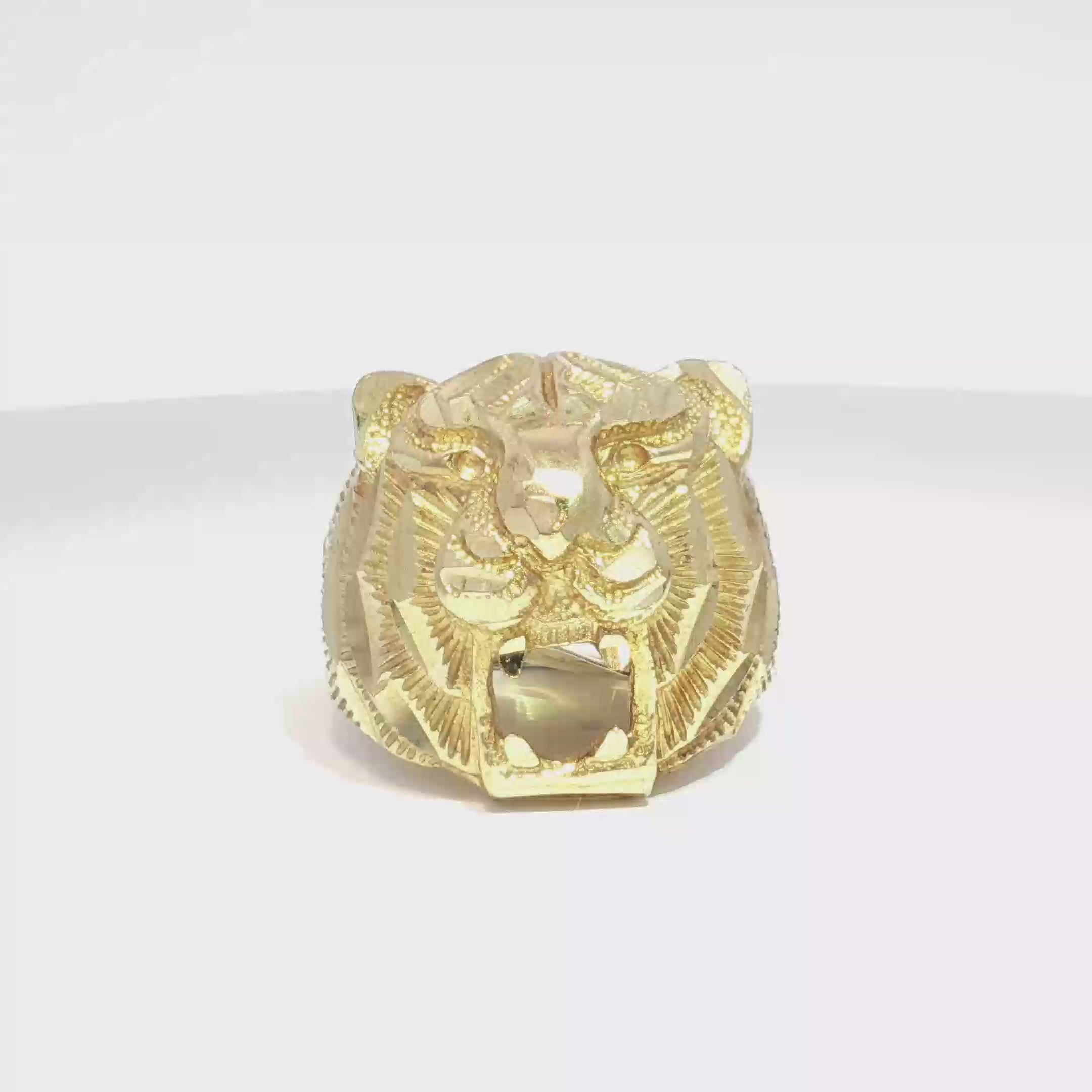 10K Tiger Signet Ring