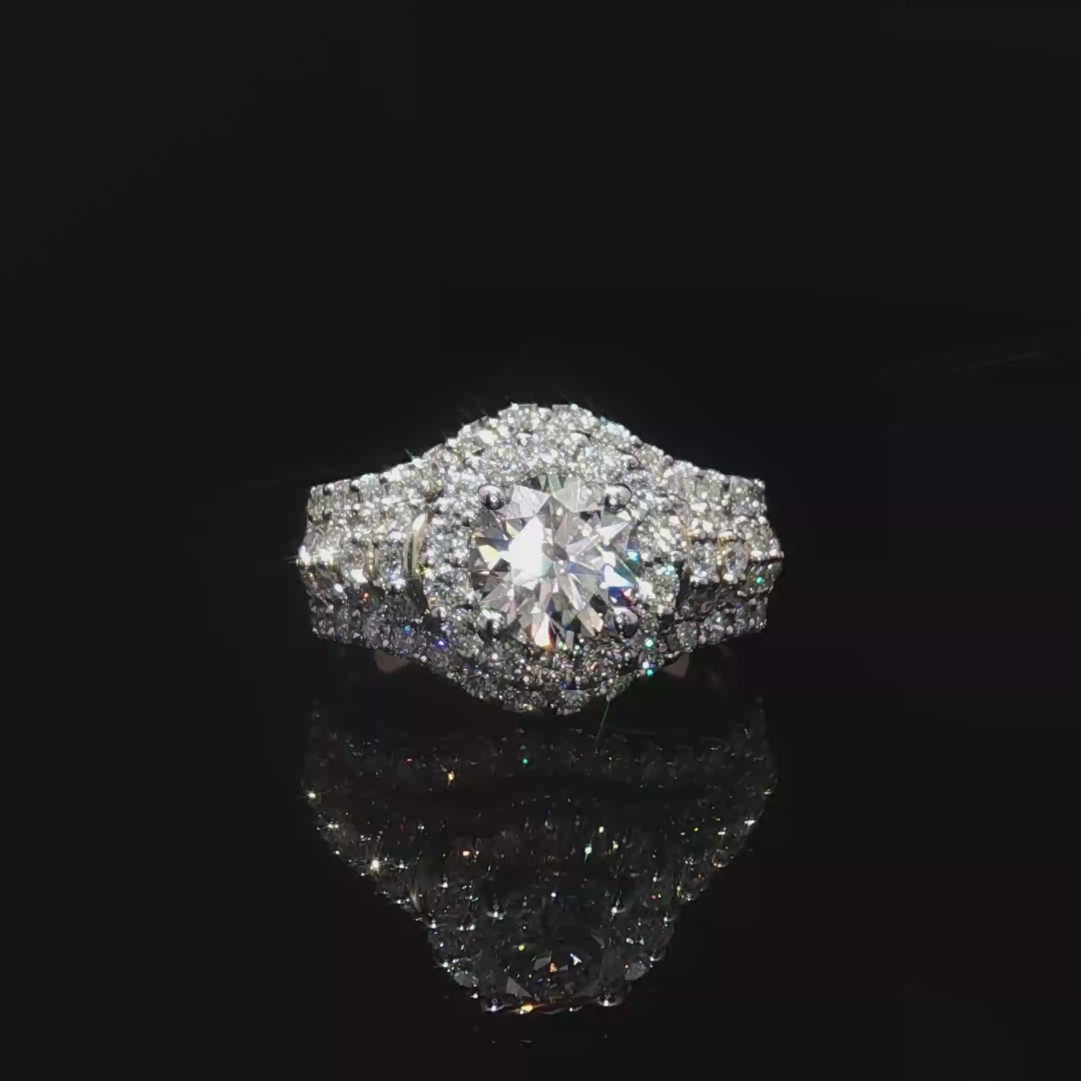 Yellow Gold Multistone Ring with Round Cut Diamond