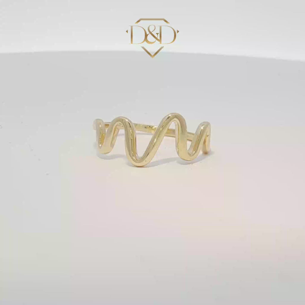14k Wave Design Band Ring