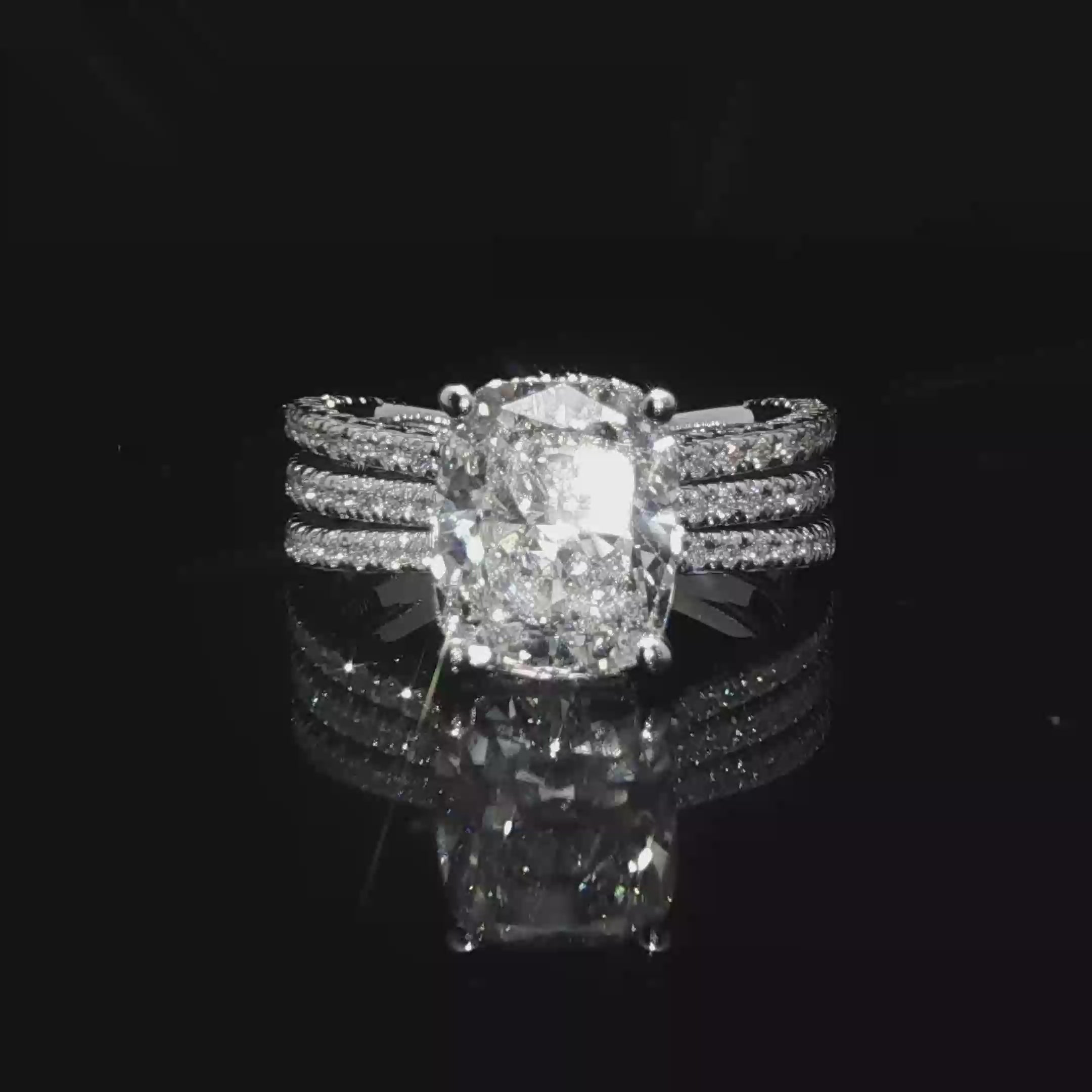 White Gold Multistone Ring with Cushion Cut Diamond